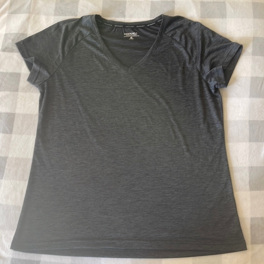 Women’s activewear shirt